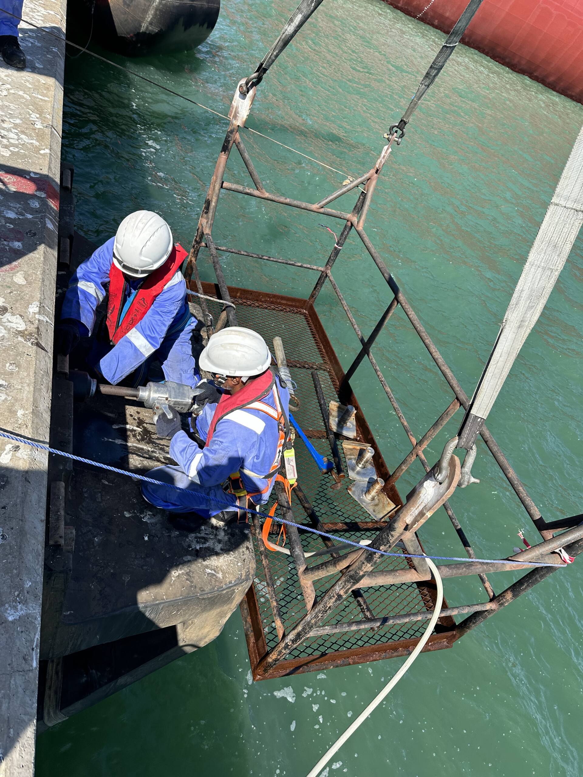 PORT FENDER INSTALLATION